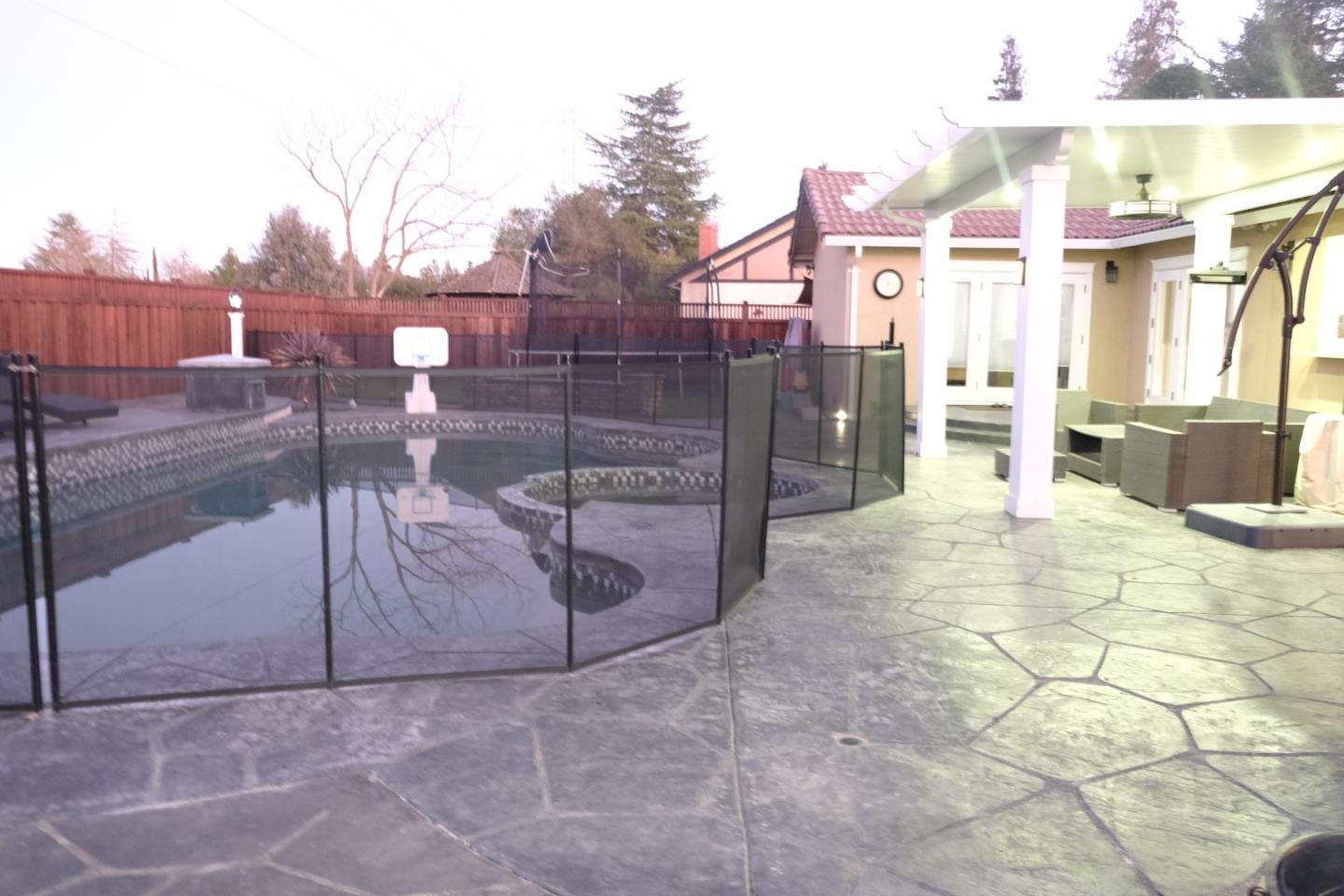 12486 Sumner Drive Saratoga, CA 95070 - Photo 37 of 41