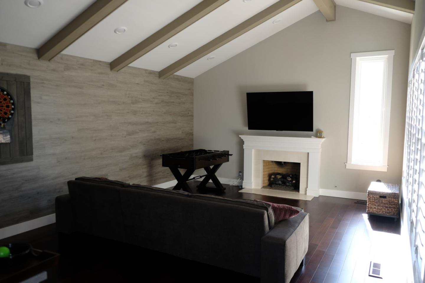 12486 Sumner Drive Saratoga, CA 95070 - Photo 10 of 41