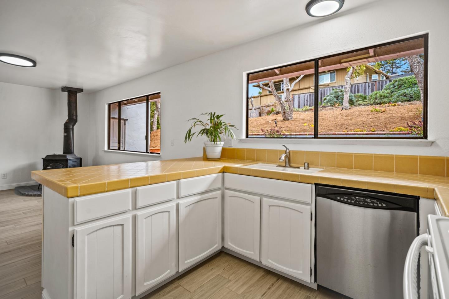 3065 Hermitage Road Pebble Beach, CA 93953 - Photo 10 of 36 Gallery Image 10