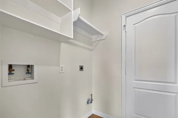 a view of utility room