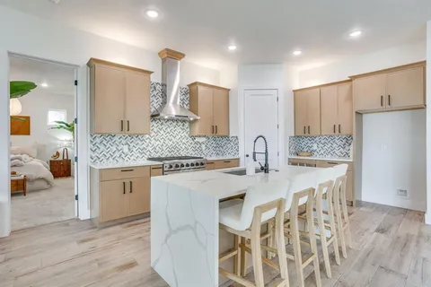 $899,990 | 301 Paint Pony Trail North, Fort Worth, TX 76108