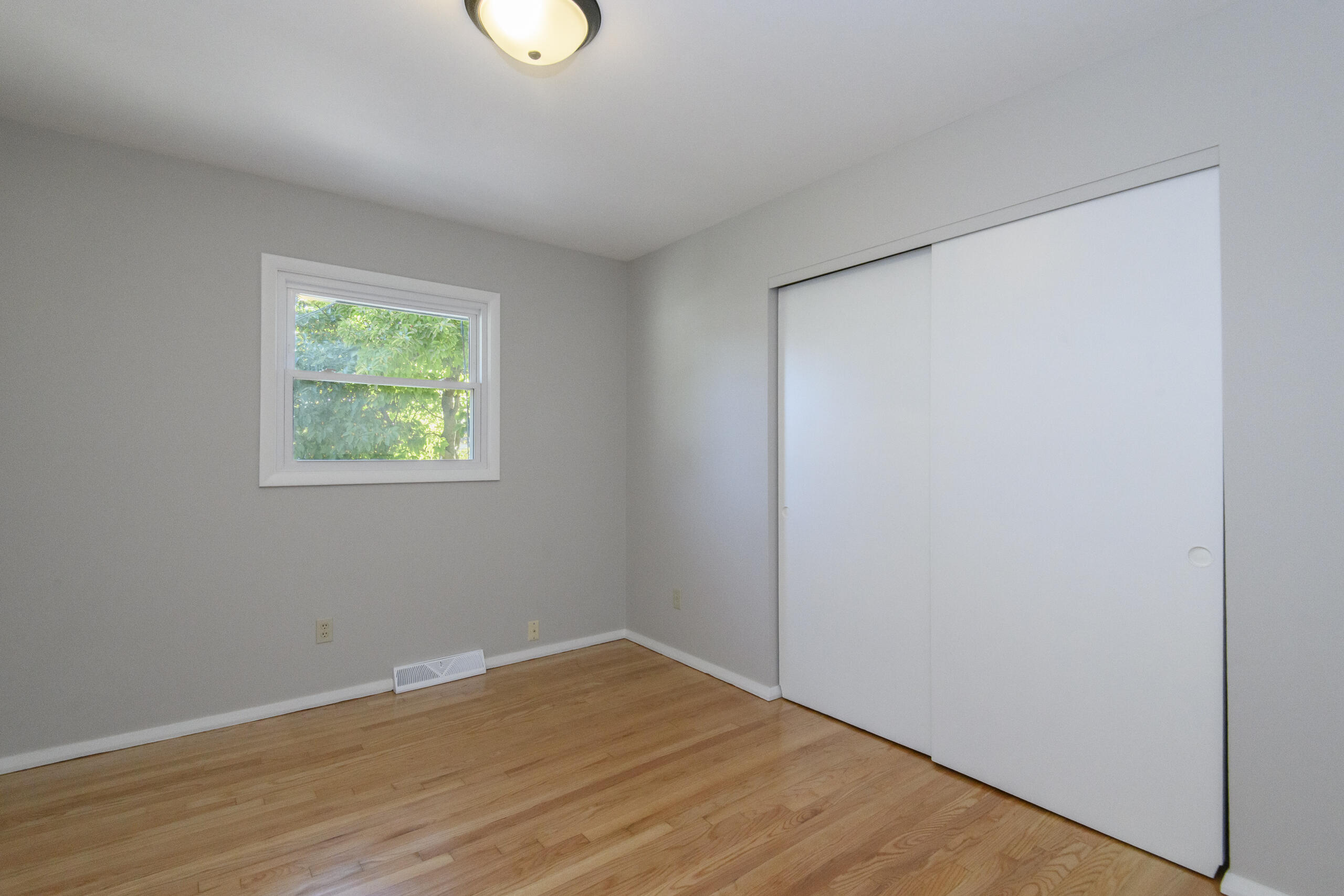 5970 South 34th Street Greenfield, WI 53221 - Photo 15 of 25 Bedroom 3