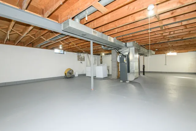 $324,900 | 5970 South 34th Street, Greenfield, WI 53221