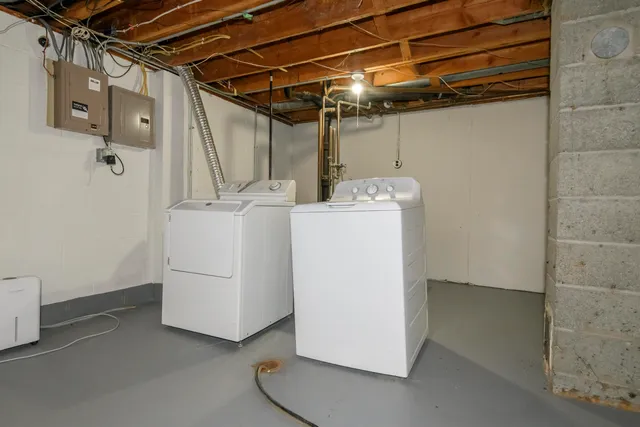 $324,900 | 5970 South 34th Street, Greenfield, WI 53221