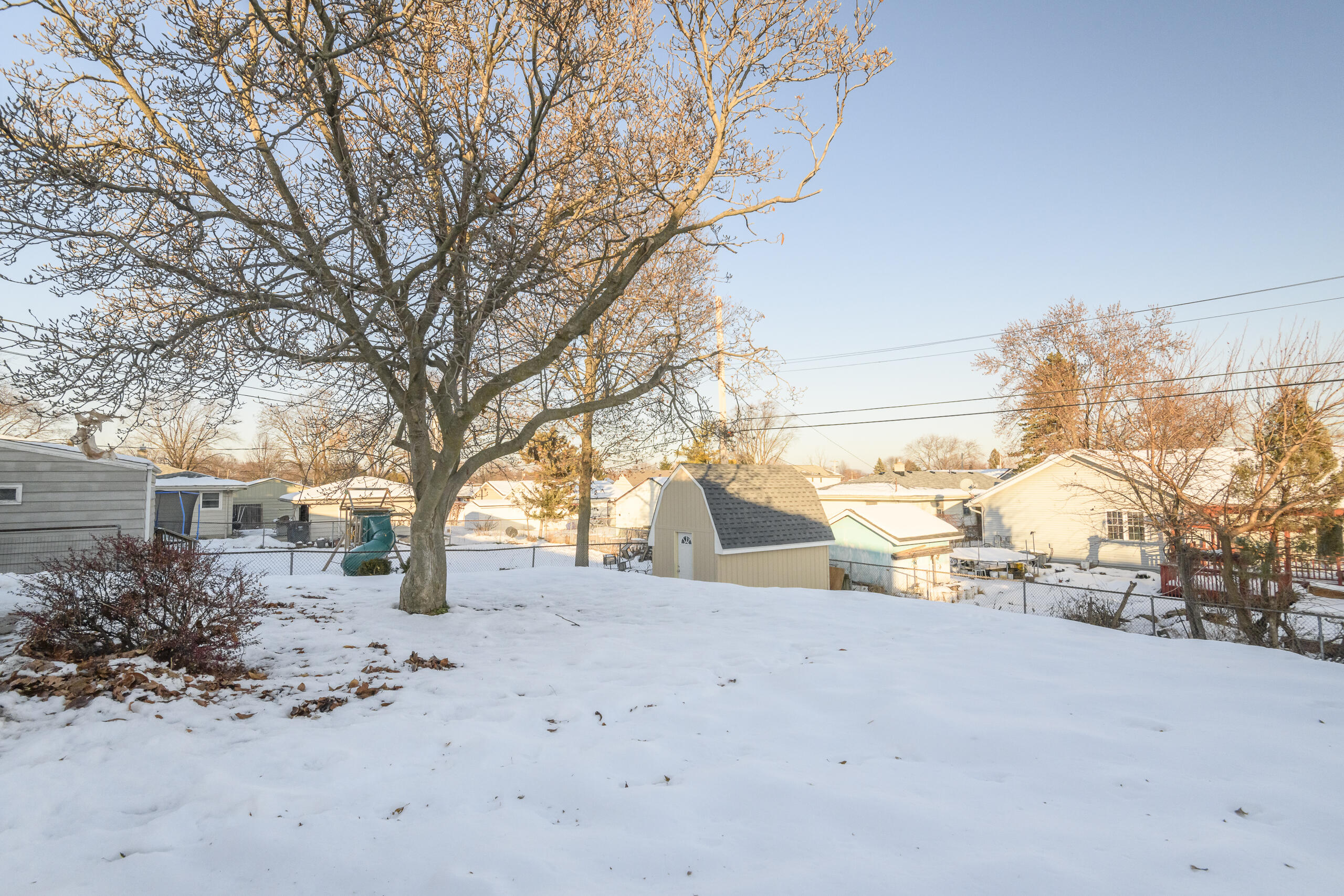 5970 South 34th Street Greenfield, WI 53221 - Photo 21 of 25 Large Back Yard