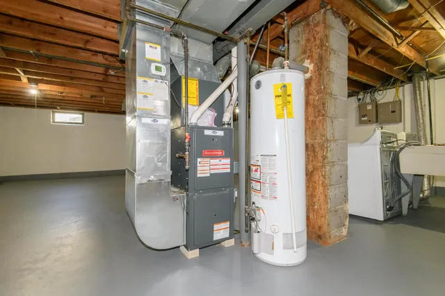 $324,900 | 5970 South 34th Street, Greenfield, WI 53221