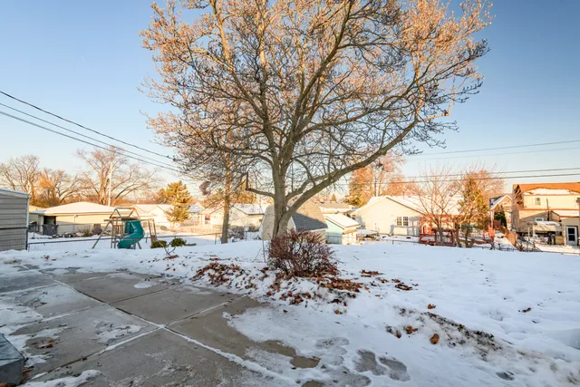 $314,900 | 5970 South 34th Street, Greenfield, WI 53221