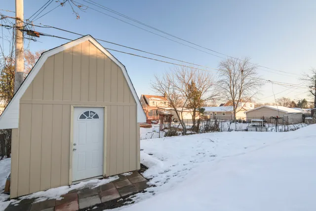 $324,900 | 5970 South 34th Street, Greenfield, WI 53221