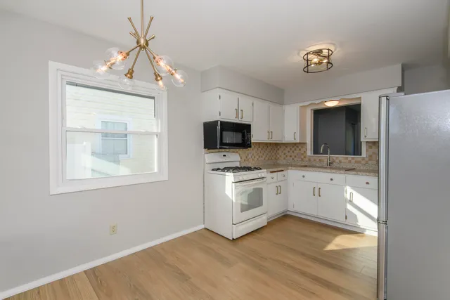 $324,900 | 5970 South 34th Street, Greenfield, WI 53221