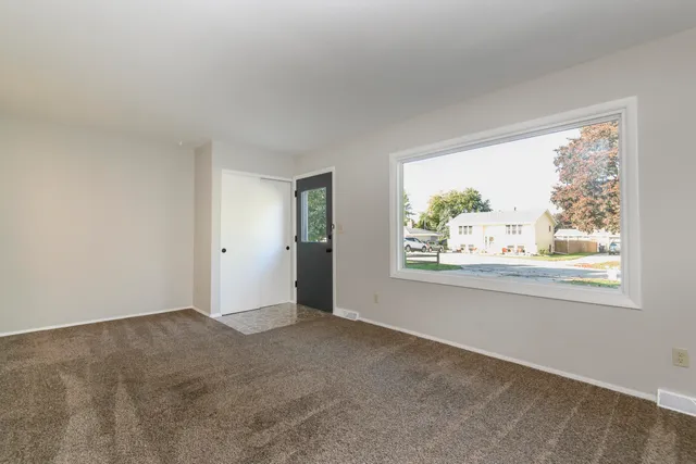 $314,900 | 5970 South 34th Street, Greenfield, WI 53221