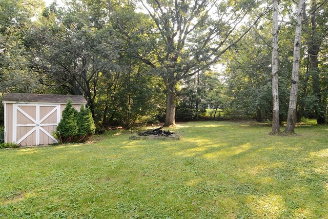 268 Vista Road Lake Zurich, IL 60047 - Photo 13 of 15