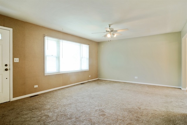 268 Vista Road Lake Zurich, IL 60047 - Photo 5 of 15