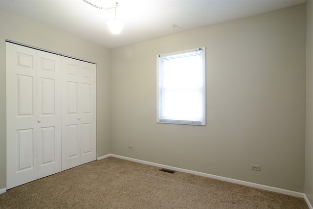 268 Vista Road Lake Zurich, IL 60047 - Photo 10 of 15