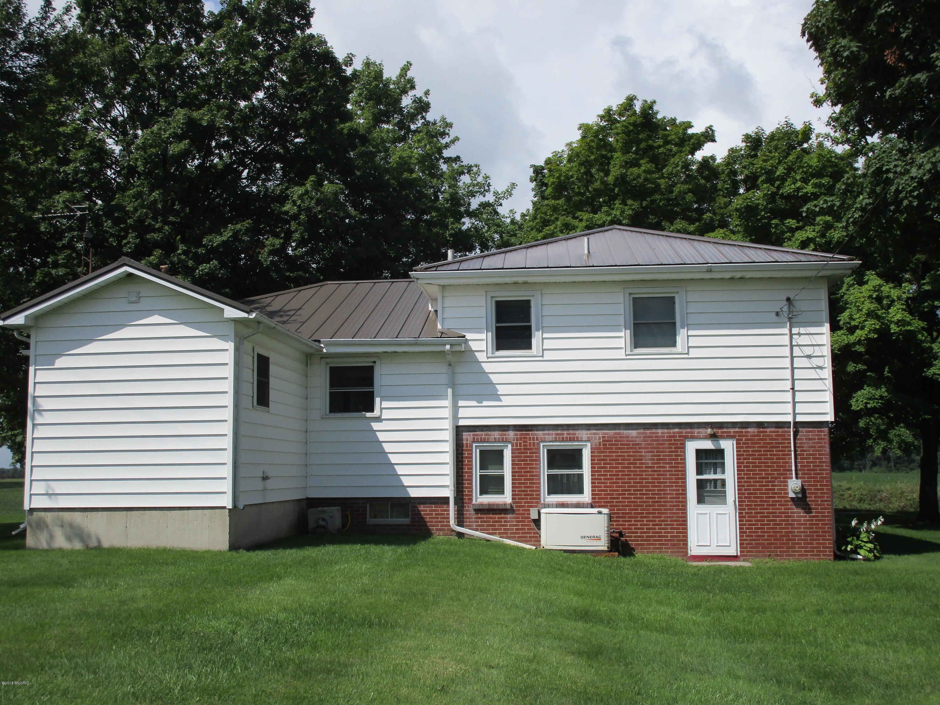 981 Bawden Road Bronson, MI 49028 - Photo 3 of 17 IMG_0490
