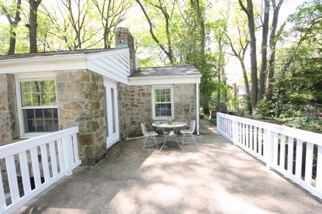 27 Range Road Rowayton, CT 06853 - Photo 19 of 21 a view of a house with backyard and sitting area