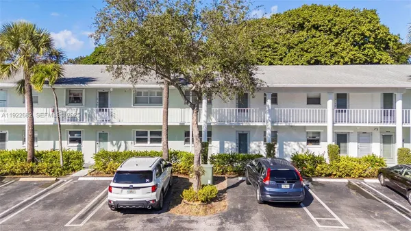 $137,000 | 2300 Southwest 22nd Avenue, Unit 109, Delray Beach, FL 33445