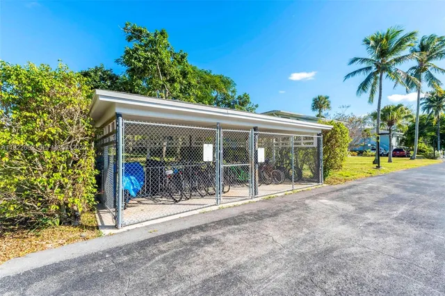 $185,000 | 2300 Southwest 22nd Avenue, Unit 109, Delray Beach, FL 33445