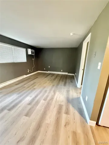 $850 | 5712 Pontiac Drive, Unit 1, Fairview Heights, IL 62208