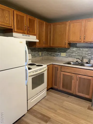 $850 | 5712 Pontiac Drive, Unit 1, Fairview Heights, IL 62208