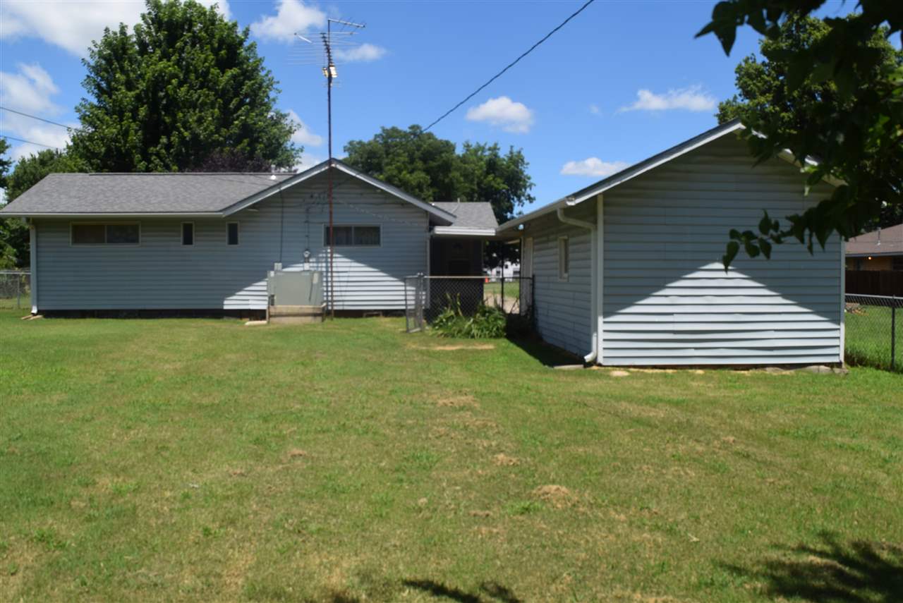 806 Locust Street Perry, OK 73077 - Photo 18 of 20 Gallery Image 18