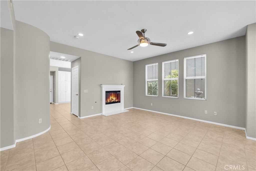 14 Conservatory Drive Ladera Ranch, CA 92694 - Photo 4 of 27 Fantastic natural light throughout.