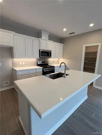 $2,200 | 3913 Westway Avenue West, McAllen, TX 78501