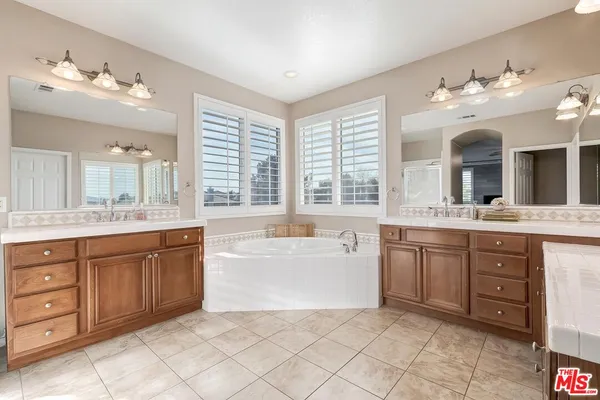 $1,250,000 | 23834 Rio Ranch Way, Valencia, CA 91354