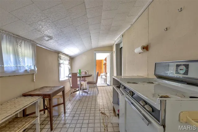 $100,000 | 1 Cedar Hollow Road, Fletcher, MO 63030