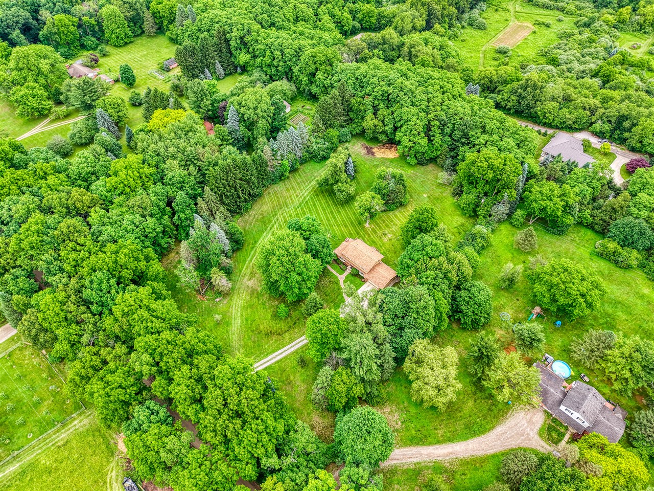 6200 Scully Road Dexter, MI 48130 - Photo 3 of 48