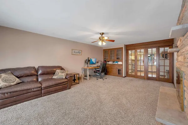 $369,900 | 2780 South Ridge Road, Green Bay, WI 54304