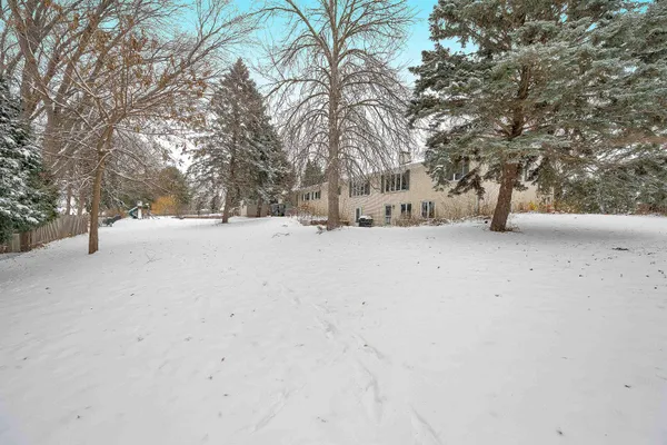 $369,900 | 2780 South Ridge Road, Green Bay, WI 54304