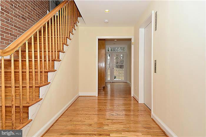 700 Notley Road Silver Spring, MD 20904 - Photo 2 of 30 Interior (General)