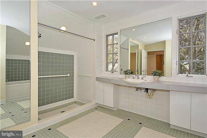 700 Notley Road Silver Spring, MD 20904 - Photo 19 of 30 Bath