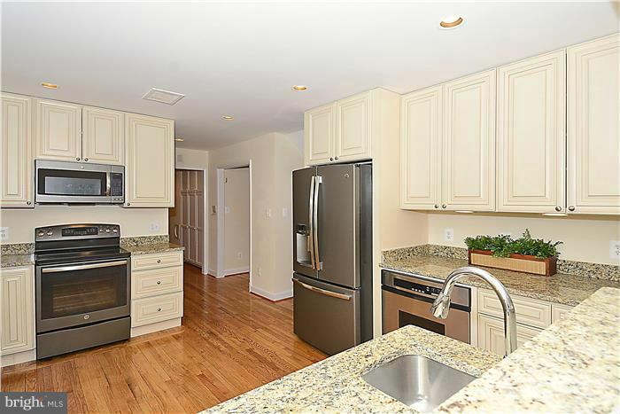 700 Notley Road Silver Spring, MD 20904 - Photo 8 of 30 Kitchen