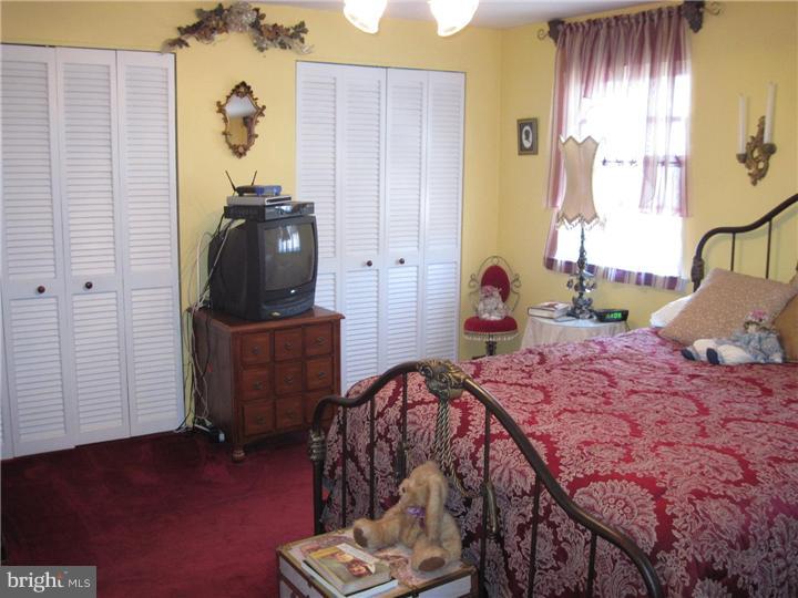 12307 Wyndom Road Philadelphia, PA 19154 - Photo 16 of 17 Bedroom - Main