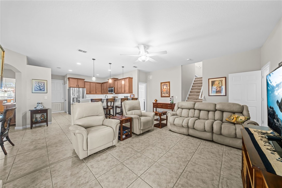 4370 9th Manor Southwest Vero Beach, FL 32968 - Photo 10 of 36