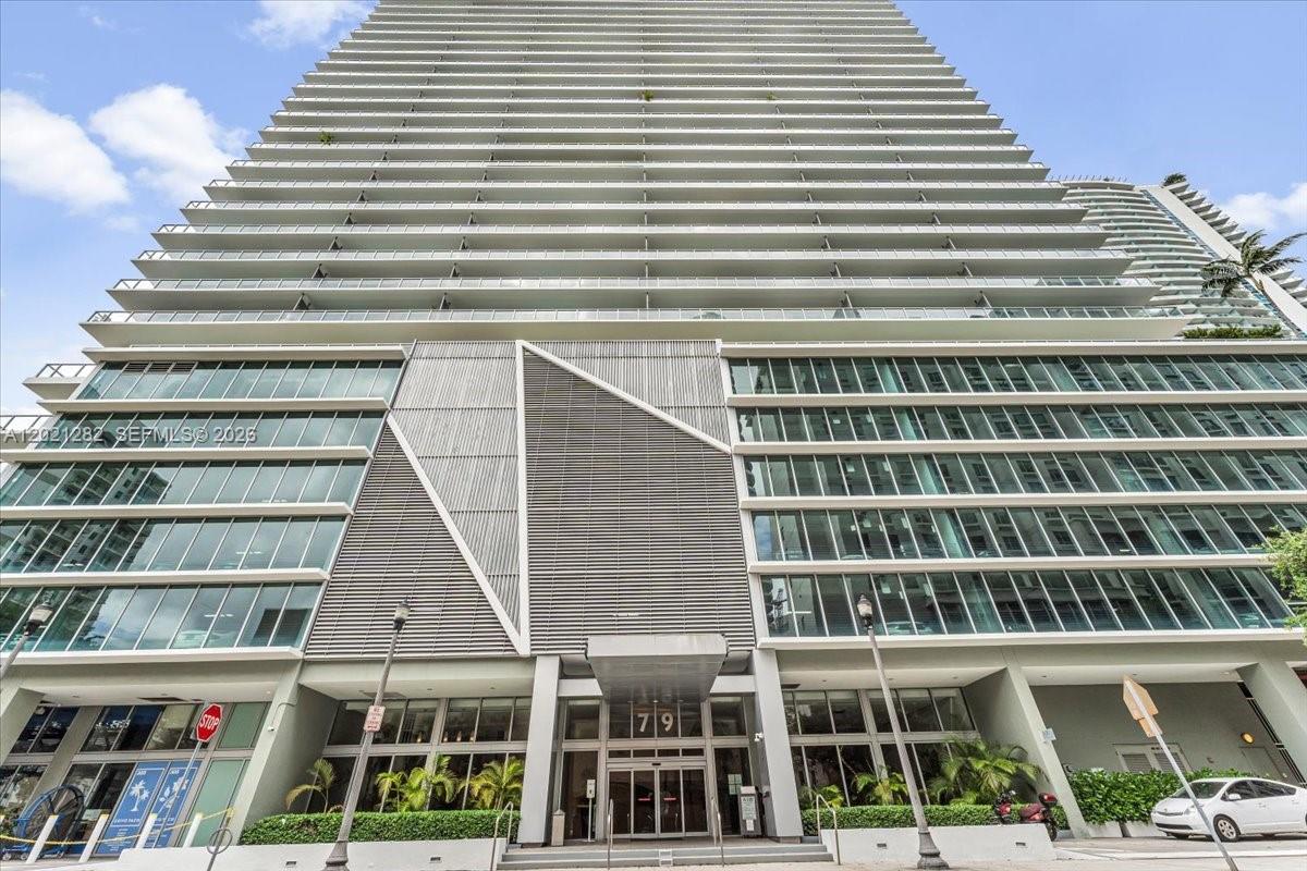 79 Southwest 12th Street, Unit 3401S Miami, FL 33130 - Photo 24 of 25