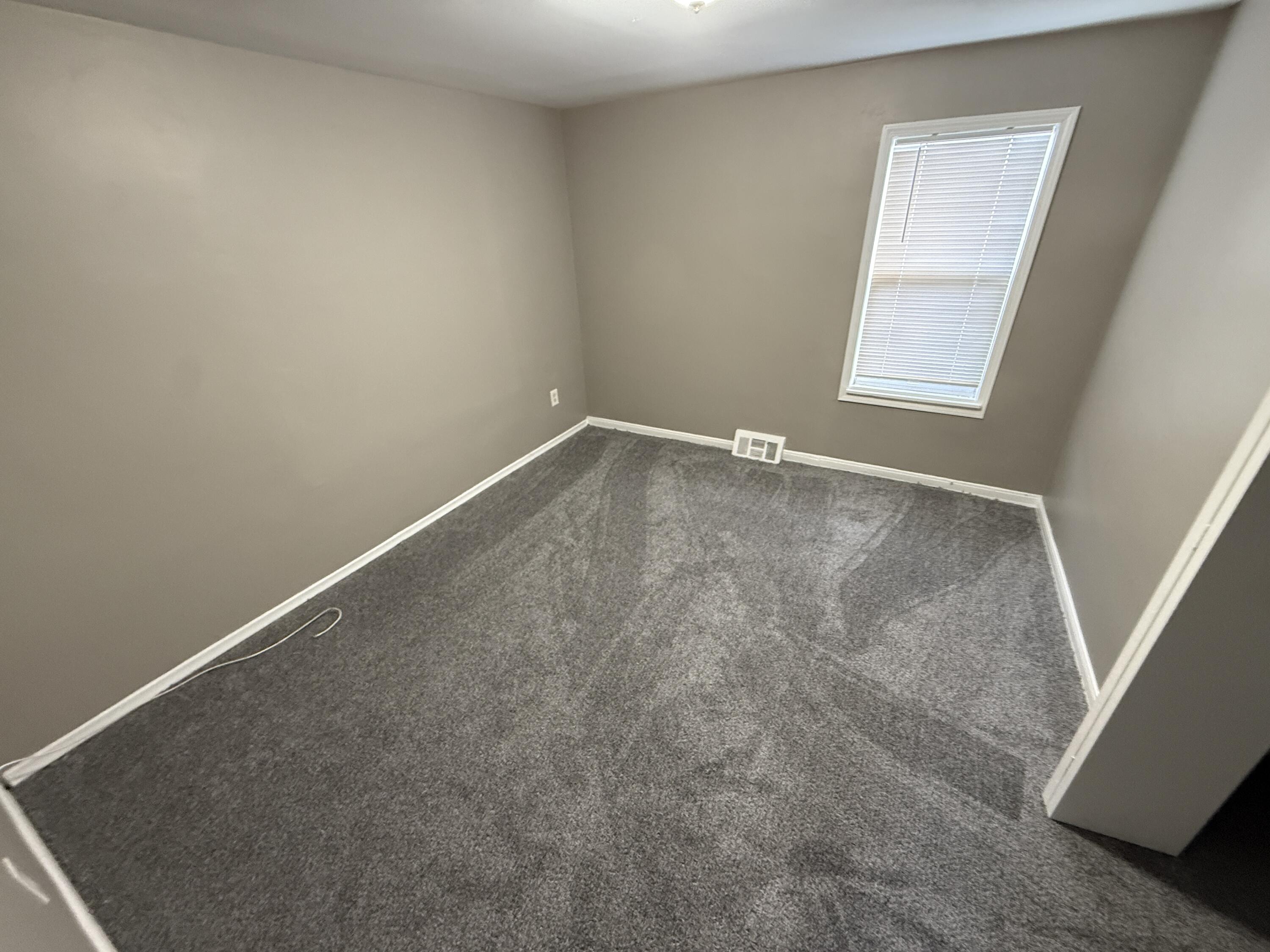 2216 Goulson Avenue Warren, MI 48091 - Photo 5 of 12 IMG_9839