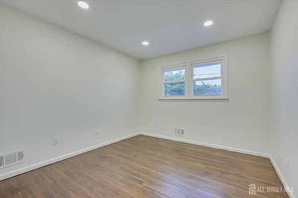 $679,000 | 308 Bound Brook Avenue, Piscataway, NJ 08854