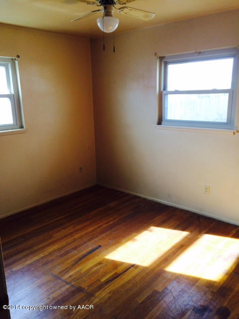 5008 Parker Street Amarillo, TX 79110 - Photo 10 of 18 Bedroom #2