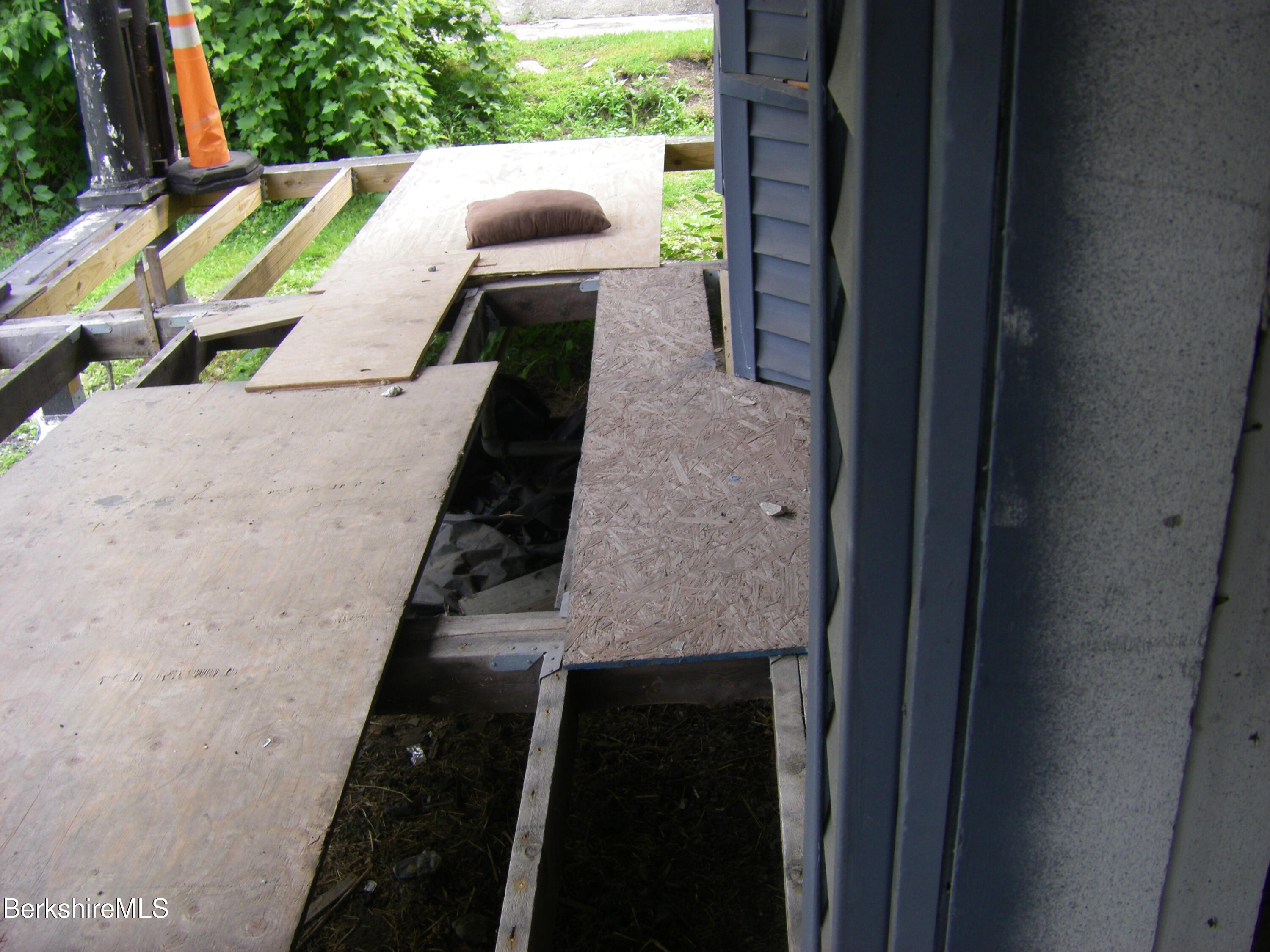 306 Union Street North Adams, MA 01247 - Photo 24 of 30 Front Porch Floor 2