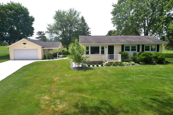 $287,500 | 8624 East Monroe Road, Durand, MI 48429