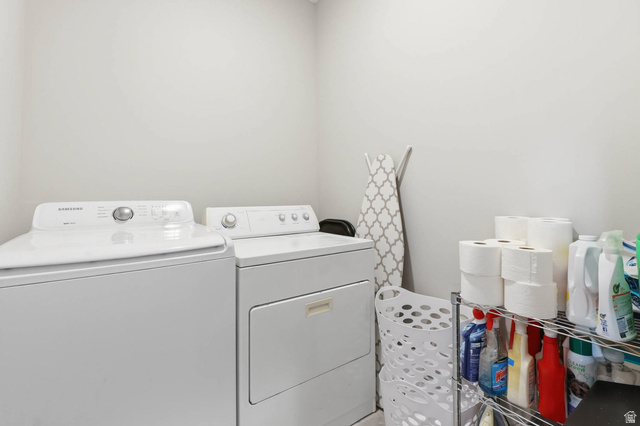 4527 North Seven Bridges Road Eden, UT 84310 - Photo 25 of 65 Laundry area featuring separate washer and dryer