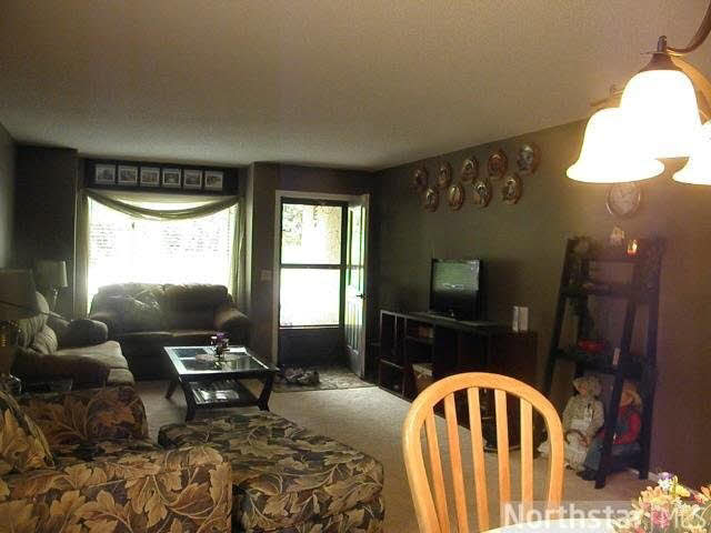 9 Heights Road Northeast St. Michael, MN 55376 - Photo 2 of 12
