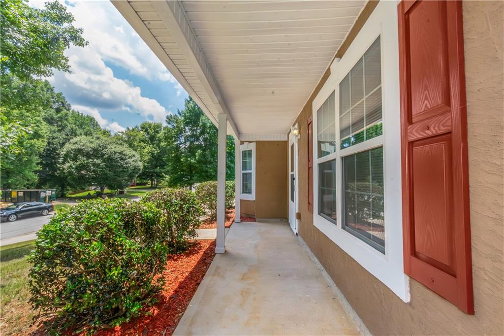 4447 English Loop Lithonia, GA 30038 - Photo 2 of 30