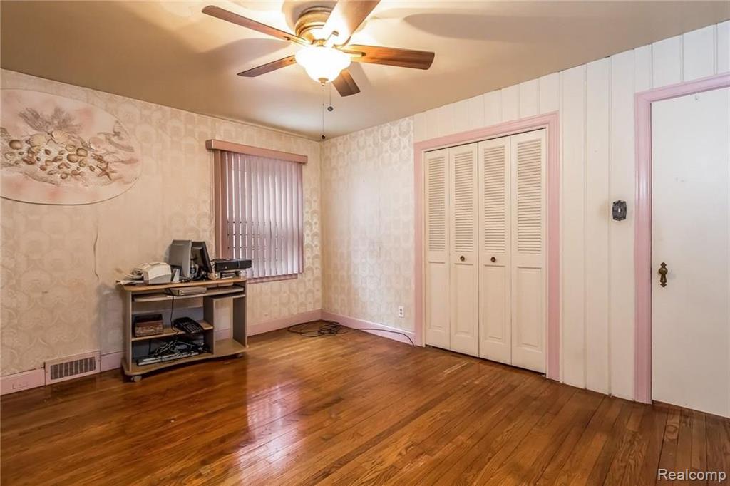 5084-5086 Yorkshire Road Detroit, MI 48224 - Photo 5 of 29
