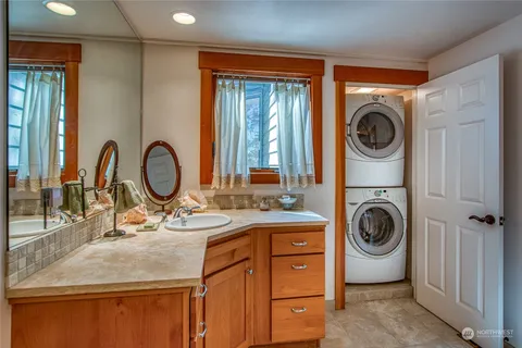 $2,250,000 | 86 Shag Rock Lane, Orcas Island, WA 98280