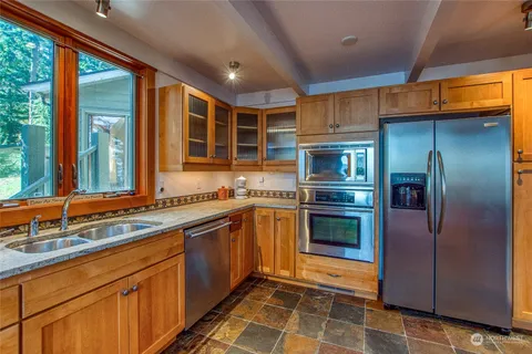 $2,250,000 | 86 Shag Rock Lane, Orcas Island, WA 98280