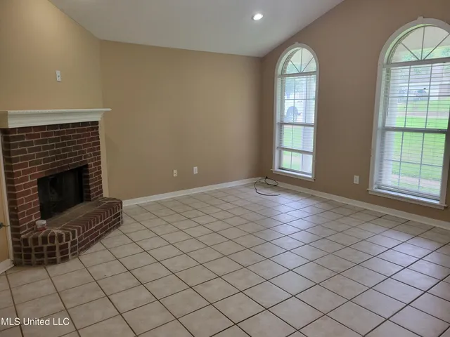$1,895 | 103 Live Oaks Boulevard, Pearl, MS 39208