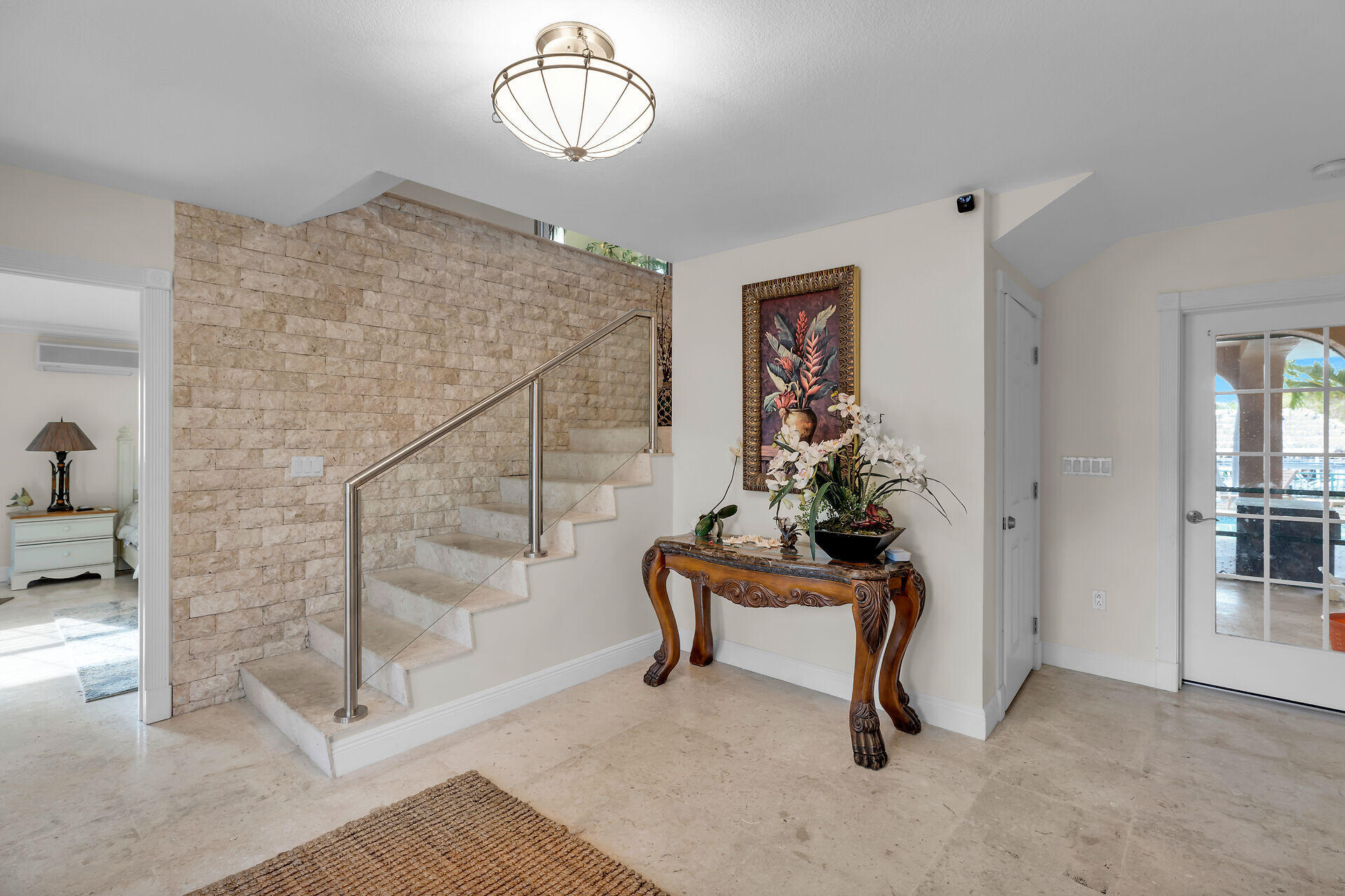 10 South Exuma Road Key Largo, FL 33037 - Photo 17 of 47 a living room with furniture